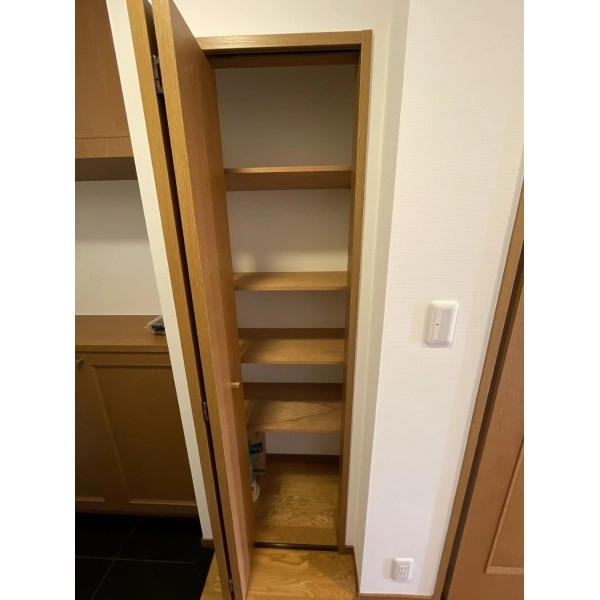 ムーンアイランドタワー 廊下　収納