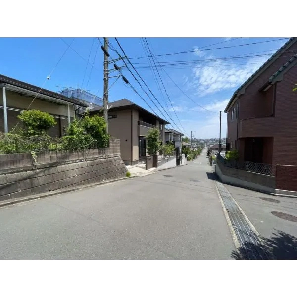 座間市入谷東３丁目 前面道路
