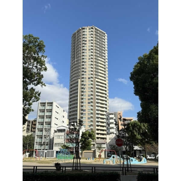 グランドメゾン上町台レジデンスタワー 外観