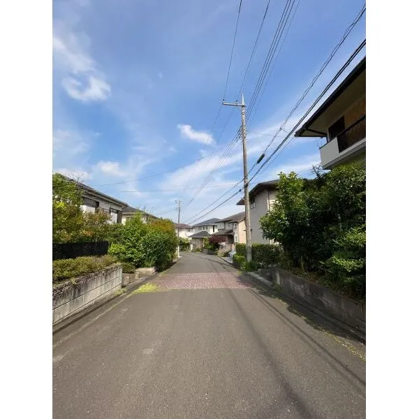 飯能市美杉台４丁目 前面道路