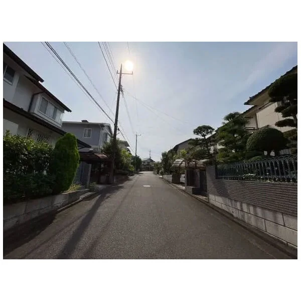 飯能市美杉台４丁目 前面道路