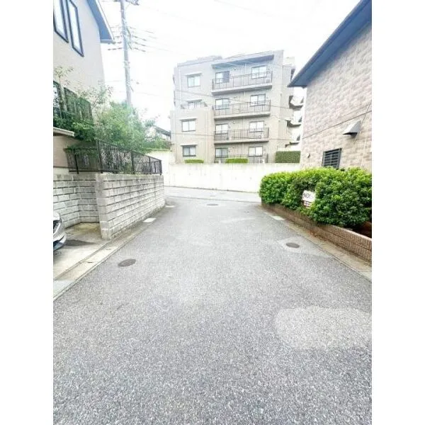 柏市篠籠田 前面道路