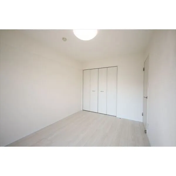 コスモ大島ロイヤルフォルム 洋室