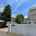 狛江市駒井町１丁目 狛江市立狛江第六小学校（小学校）まで約130m（徒歩2分）