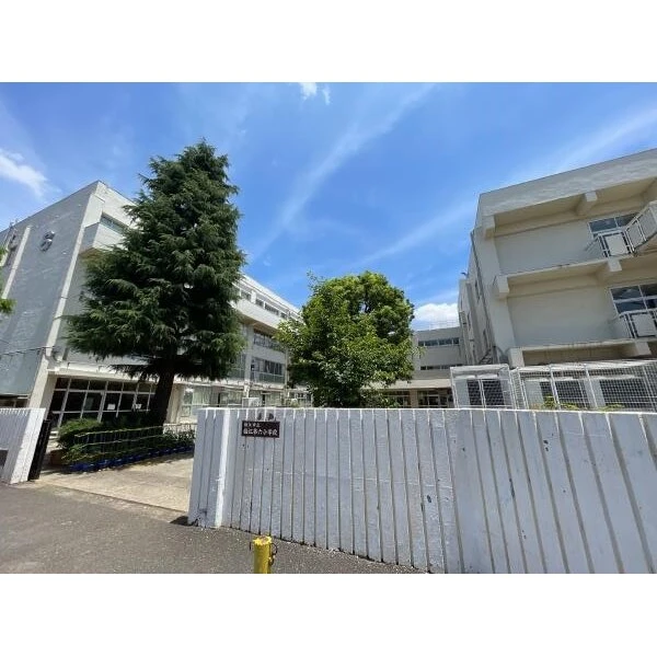 狛江市駒井町１丁目 狛江市立狛江第六小学校（小学校）まで約130m（徒歩2分）