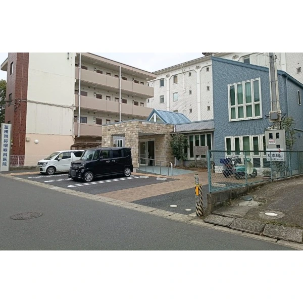 ローヤルシティ北松戸 冨田耳鼻咽喉科医院(病院)まで約530m(徒歩7分)