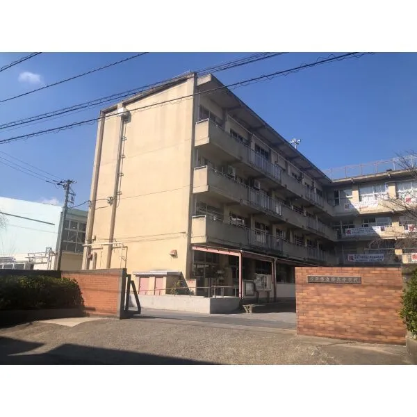 ローヤルシティ北松戸 松戸市立第六中学校(中学校)まで約2200m(徒歩28分)