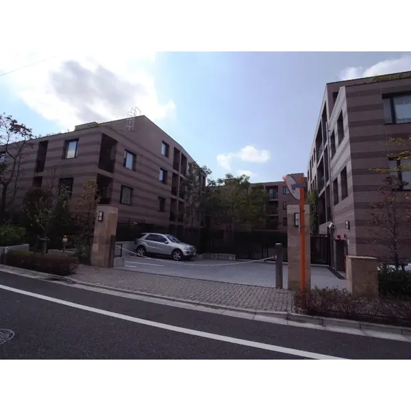 パークコート学芸大学デュアルプレイスのその他（外観、エントランス、前面の通り等）