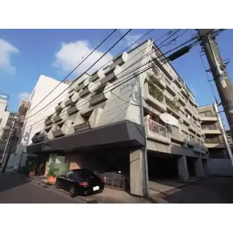 六本木スリースターズマンションの外観