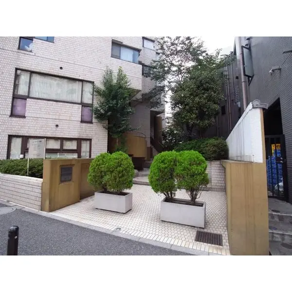 ニューライフ一番町のエントランス