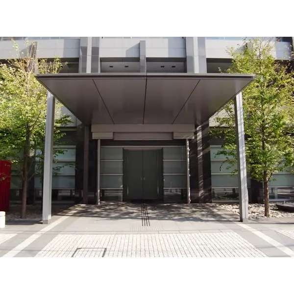 銀座タワーのエントランス
