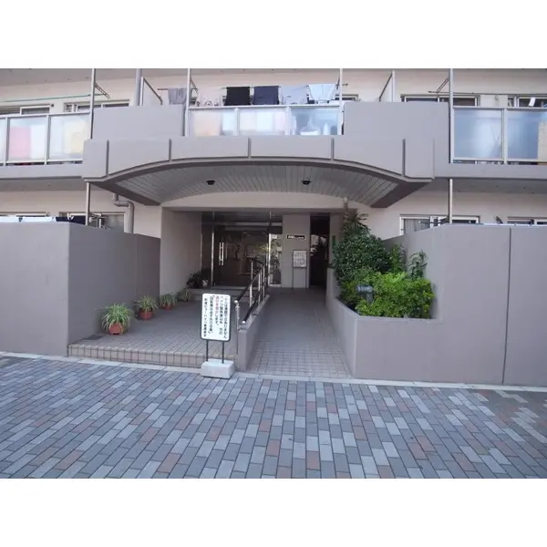 町屋ビューハイツのエントランス
