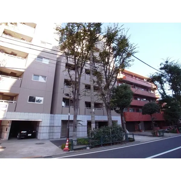サンスタレ駒沢ファーストコートの外観