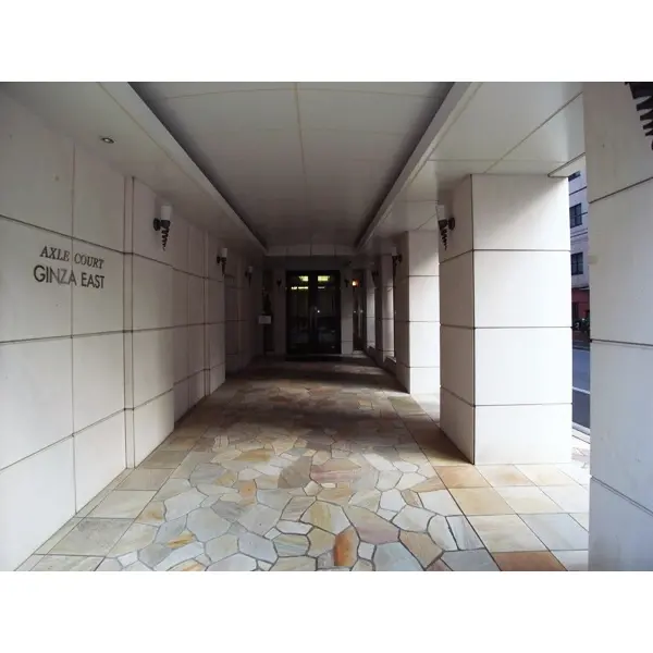 アクシルコート銀座イーストのエントランス