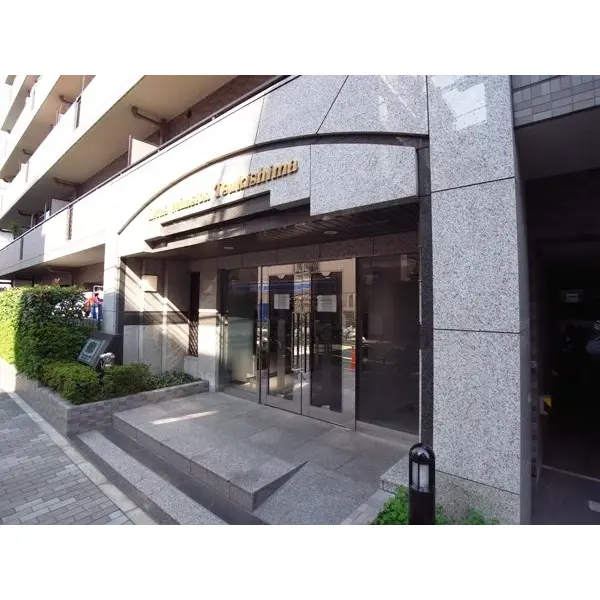 ライオンズマンション月島のエントランス