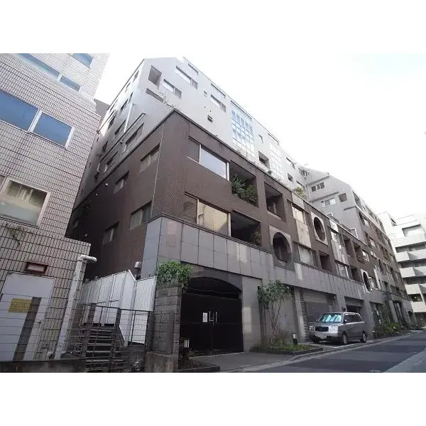 パレスサイド三番町のその他（外観、エントランス、前面の通り等）