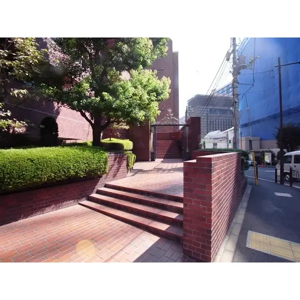 パレロワイヤル永田町のエントランス