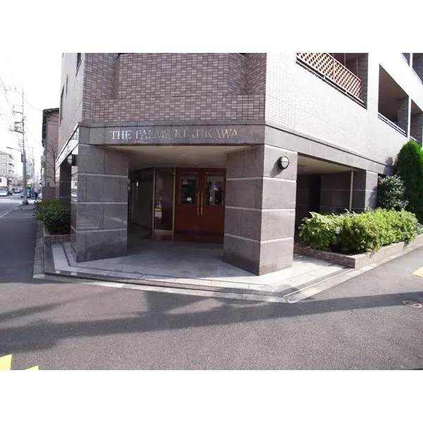 ザ・パームス菊川のエントランス