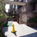 エスナ市ヶ谷のエントランス