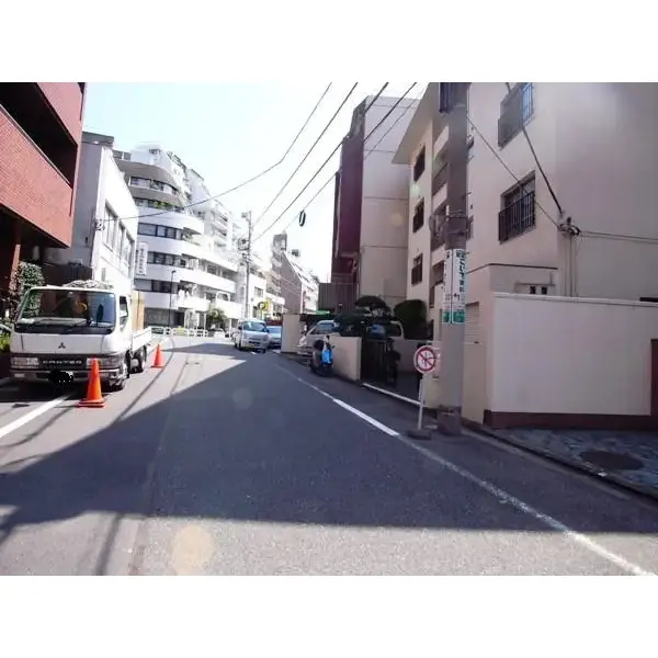 平河マンションのその他（外観、エントランス、前面の通り等）