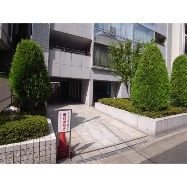 セントラルレジデンス四番町シティハウスのエントランス