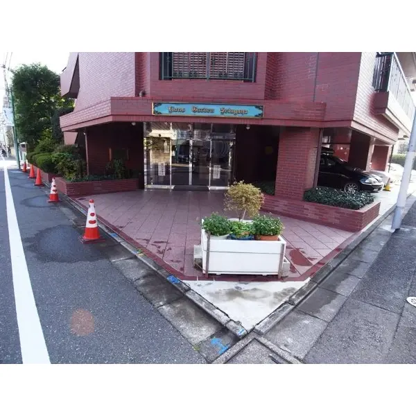 ライオンズガーデン世田谷のエントランス