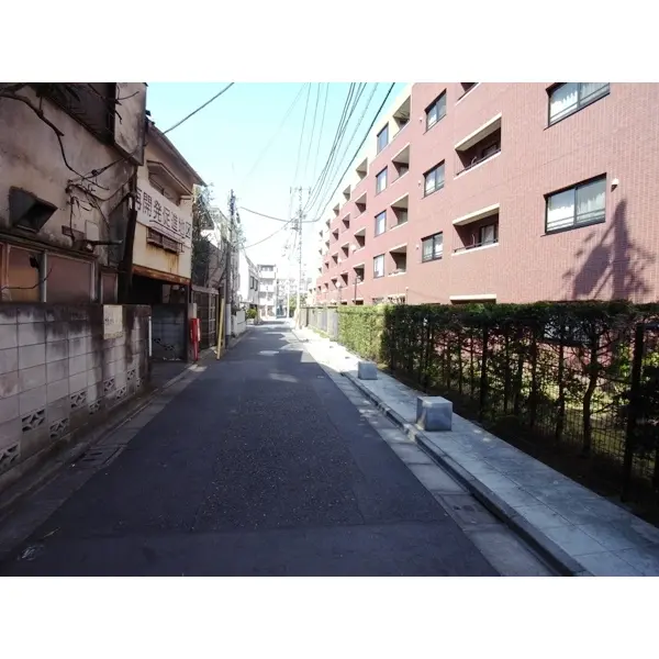 ファミールスクエア中野坂上のその他（外観、エントランス、前面の通り等）