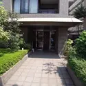 ウィンベル代々木二丁目のエントランス