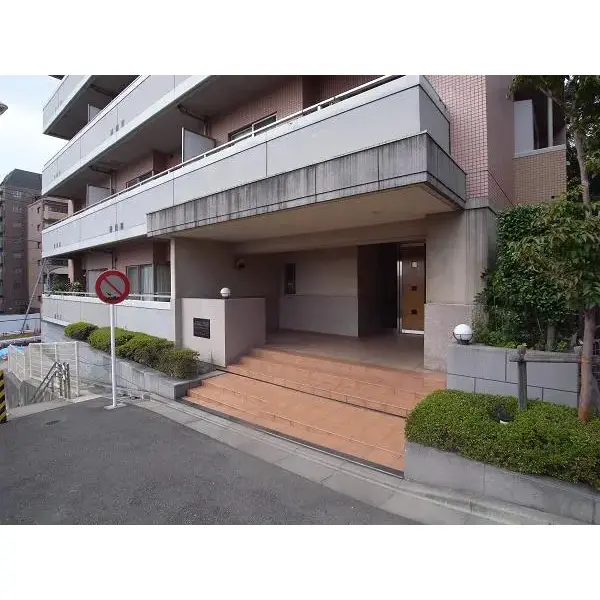 サンクタス代々木ヒルズのエントランス