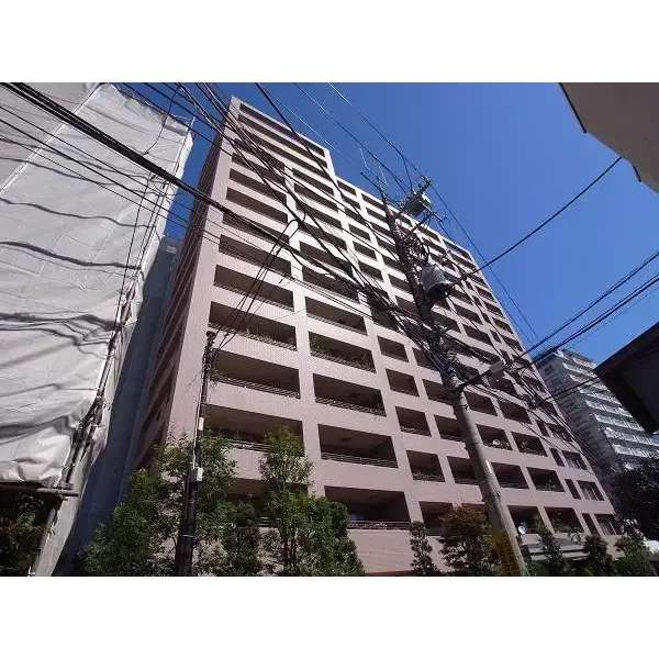 クリオレミントンハウス明大前の外観