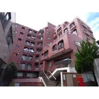 トーア明大前マンションの外観
