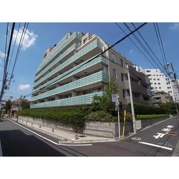 プラウド代々木初台の外観