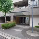 レジデンシャルアート代々木公園のエントランス