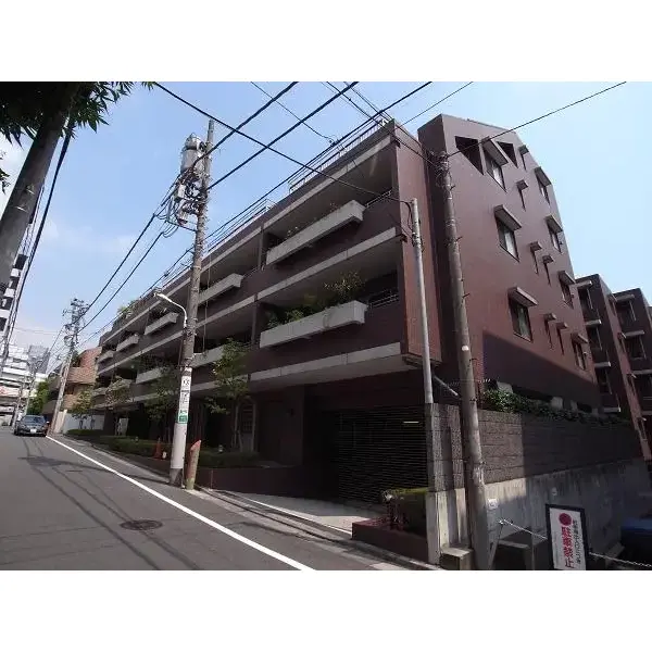 代々木デュープレックスの外観