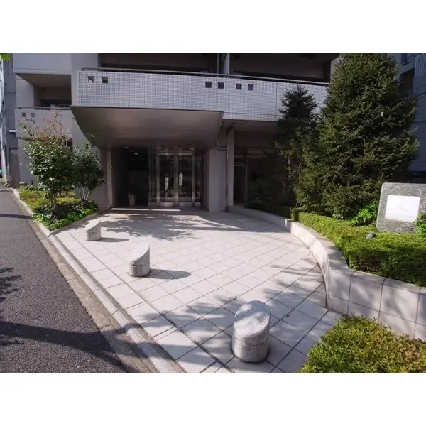 グレイスコート代々木公園のエントランス