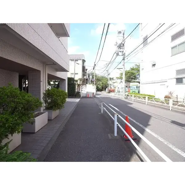 エクレール経堂のその他（外観、エントランス、前面の通り等）