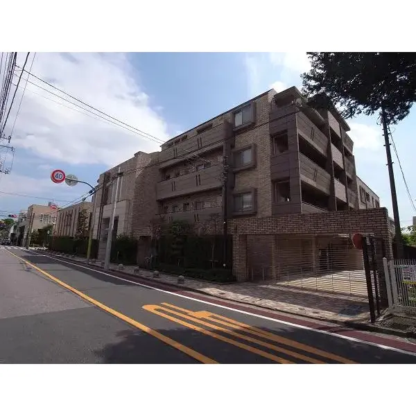 グローリオ経堂宮坂のその他（外観、エントランス、前面の通り等）