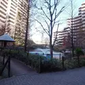ヒルズ久が原壱番館のエントランス