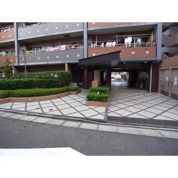ヒルズ西葛西のエントランス