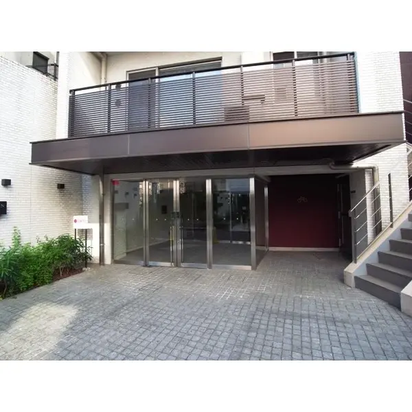 パークハウス代々木公園アーバンスのエントランス