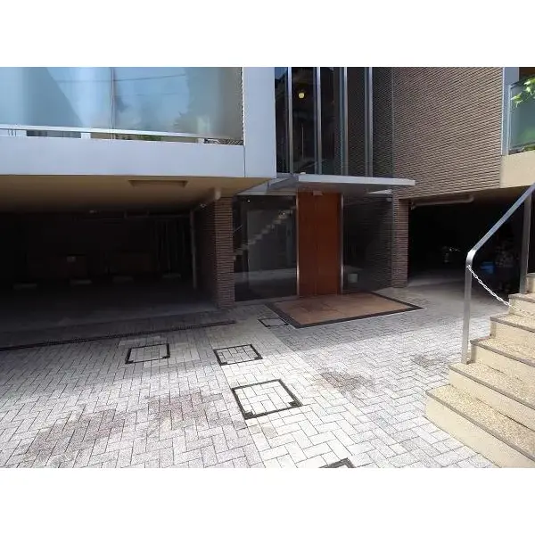 パレ元代々木のエントランス
