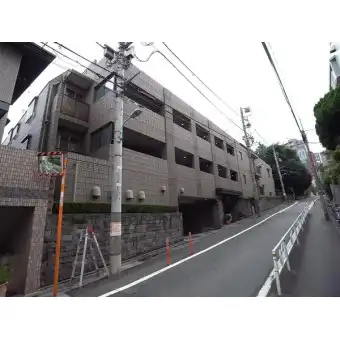 フォルム代々木公園の外観