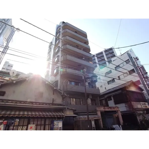 ロイヤルタワー代々木公園の外観