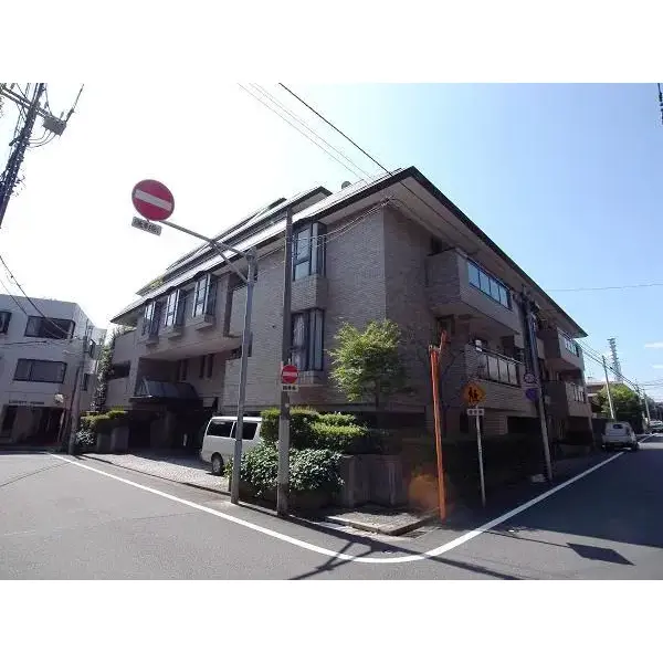 ヒルズ砂土原の外観