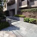 グランベスタージュ市ヶ谷のエントランス