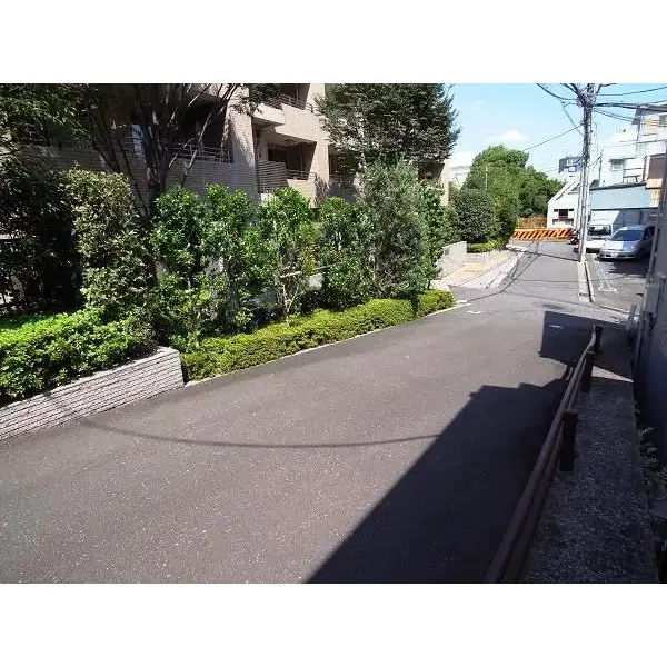 グランベスタージュ市ヶ谷のその他（外観、エントランス、前面の通り等）