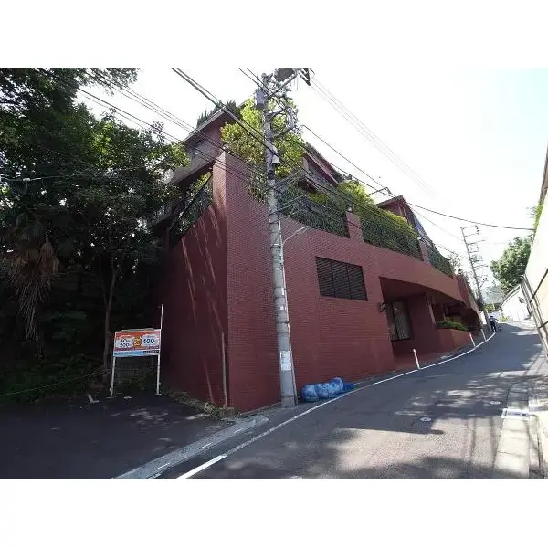 ドムス元麻布西館のその他（外観、エントランス、前面の通り等）