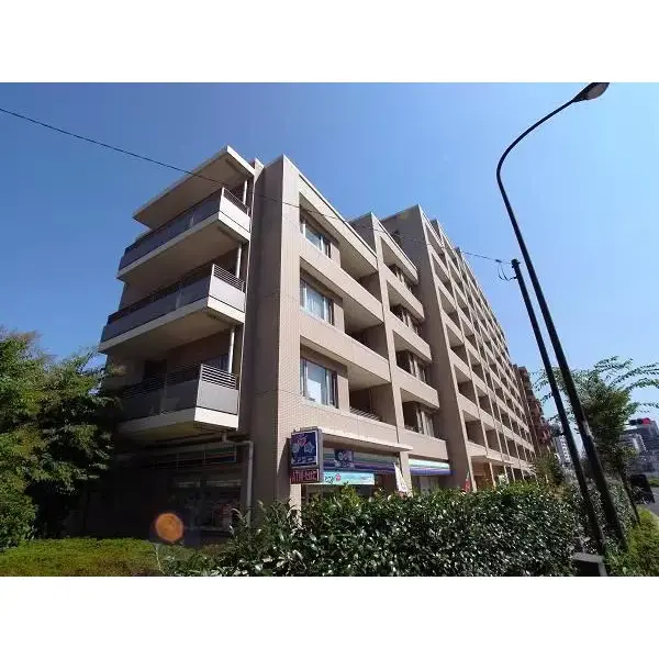 グランドテラス新宿の外観