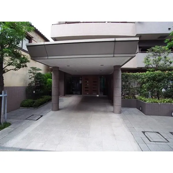 ザ・パームス東中野エアリィタワーのエントランス